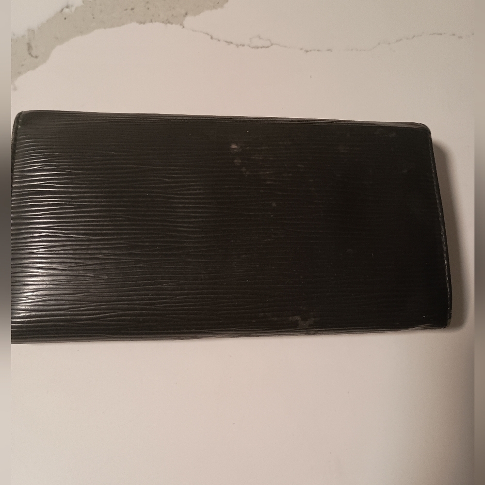 Louis Vuitton Black Epi Leather Sarah Long Bi Fold Wallet - Picture 4 of 10
